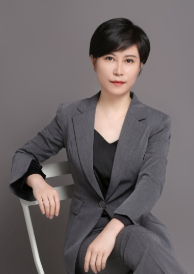 秦?zé)樍绽蠋?- 企業(yè)培訓(xùn)師